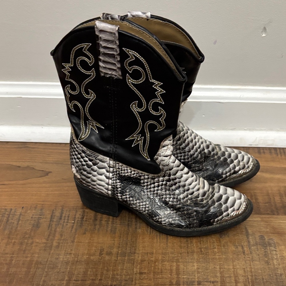 Kids Black And White Faux Snake Print Laredo Cowboy Boots Size 13D